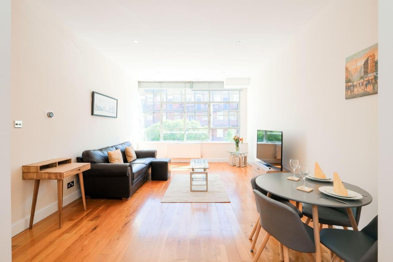 Lovely 2 Bed Flat In Canal Side Gated Development Appartement Londen Buitenkant foto
